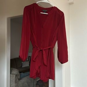 A Pea in the Pod top. Maternity and nursing friendly. Removable belt.